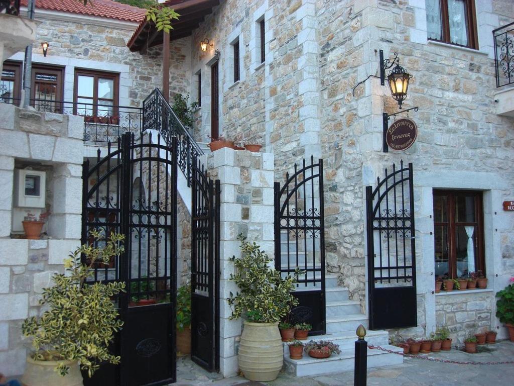 Ξενωνασ Σελινουντα Hotel Kosmas Ngoại thất bức ảnh