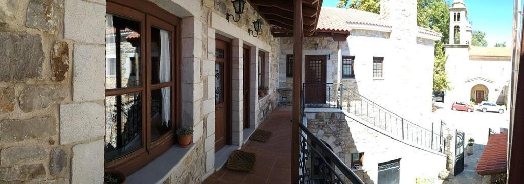 Ξενωνασ Σελινουντα Hotel Kosmas Ngoại thất bức ảnh