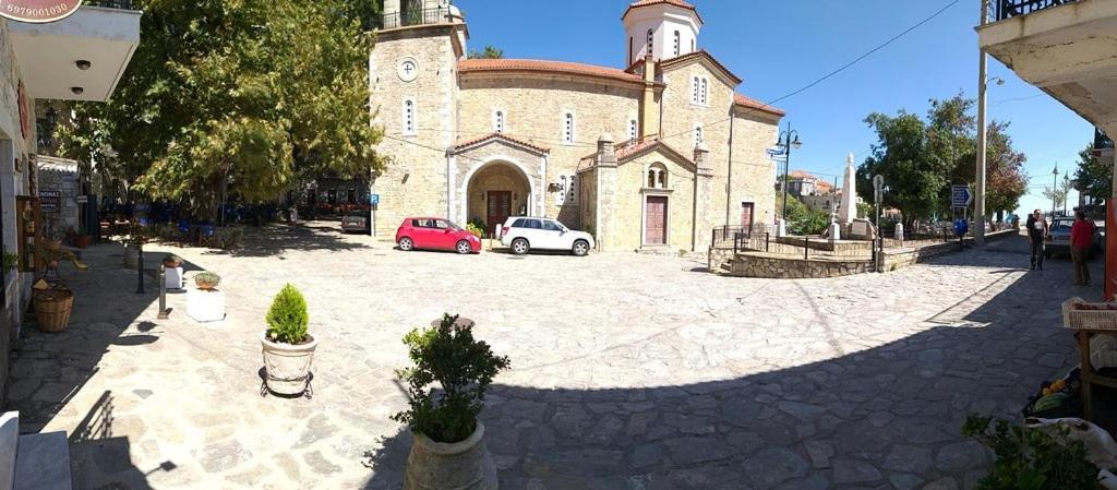 Ξενωνασ Σελινουντα Hotel Kosmas Ngoại thất bức ảnh