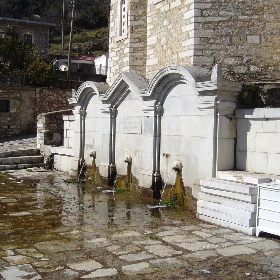 Ξενωνασ Σελινουντα Hotel Kosmas Ngoại thất bức ảnh