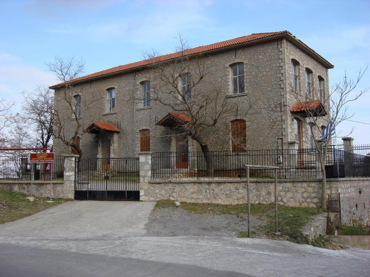 Ξενωνασ Σελινουντα Hotel Kosmas Ngoại thất bức ảnh