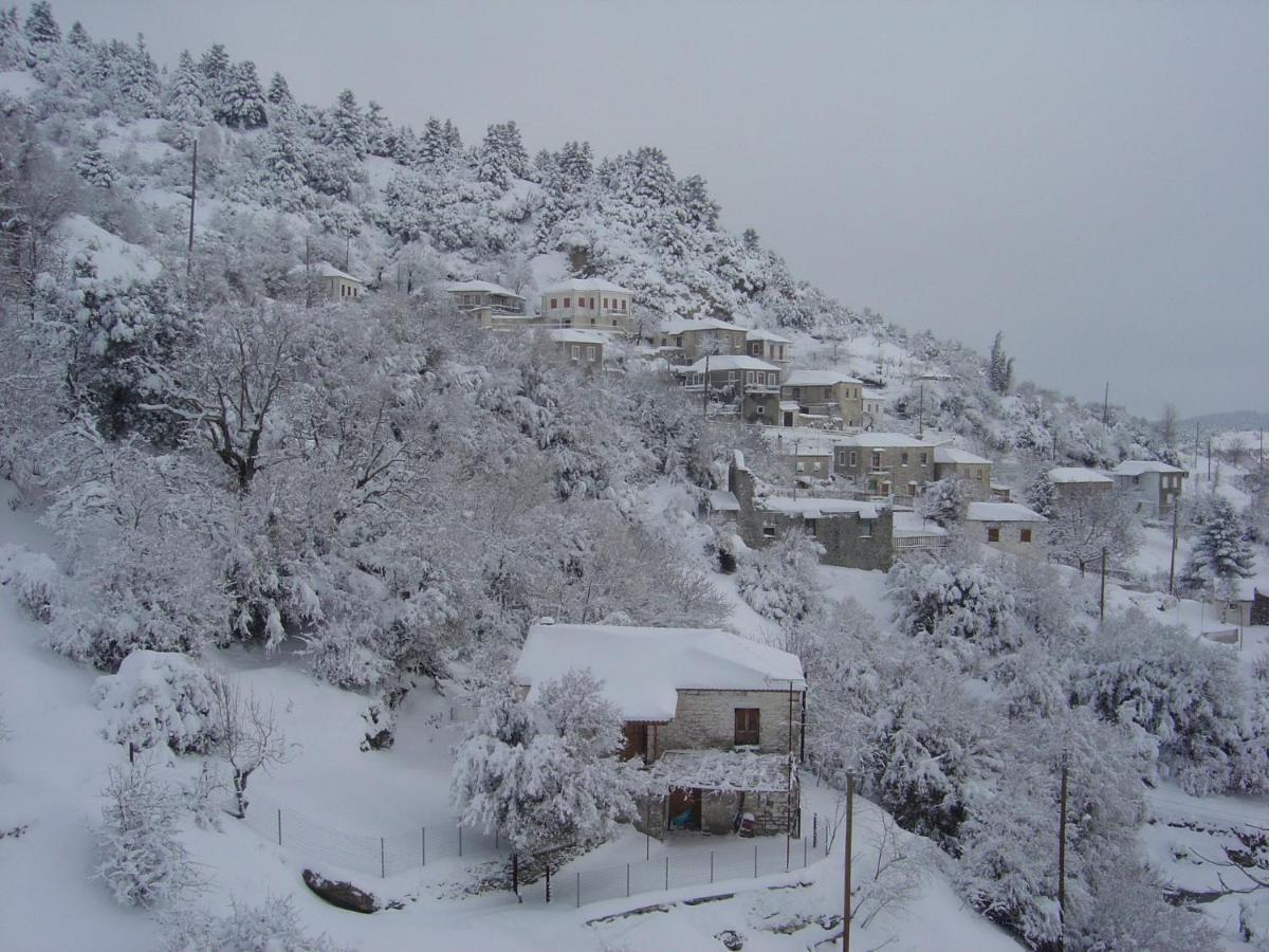 Ξενωνασ Σελινουντα Hotel Kosmas Ngoại thất bức ảnh